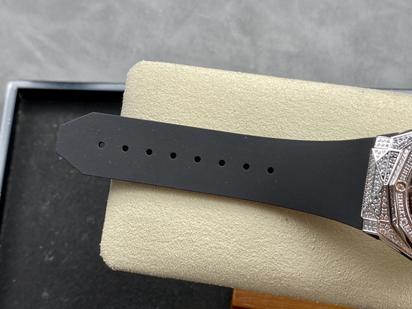 ウブロコピー時計着用イメージ